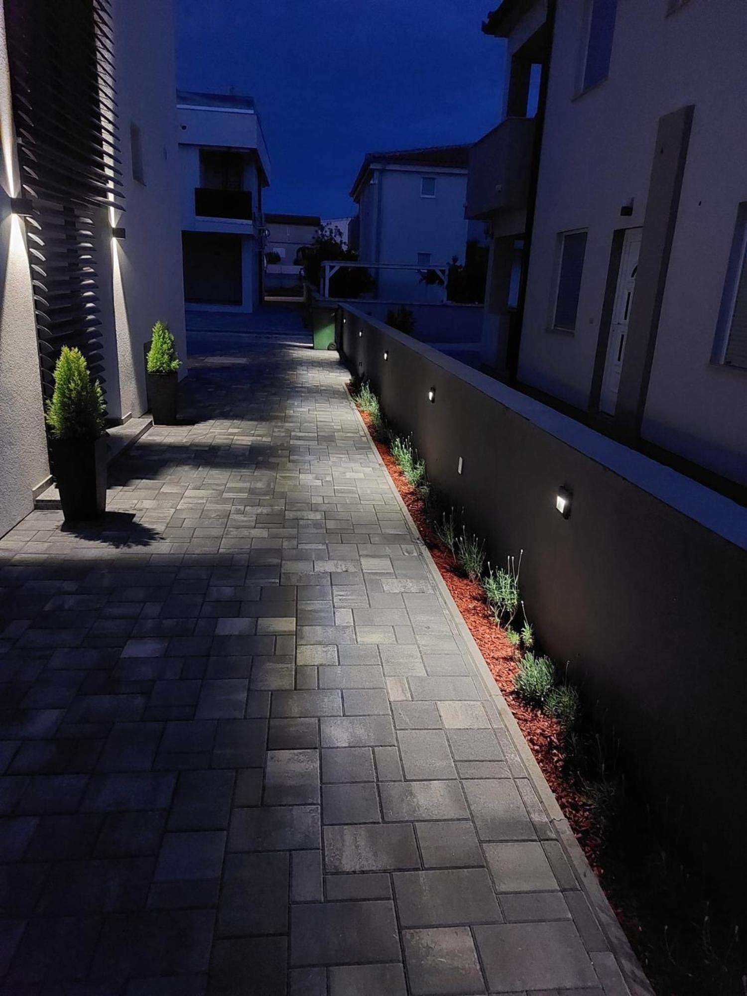 Monachus Apartments Vir Exterior foto